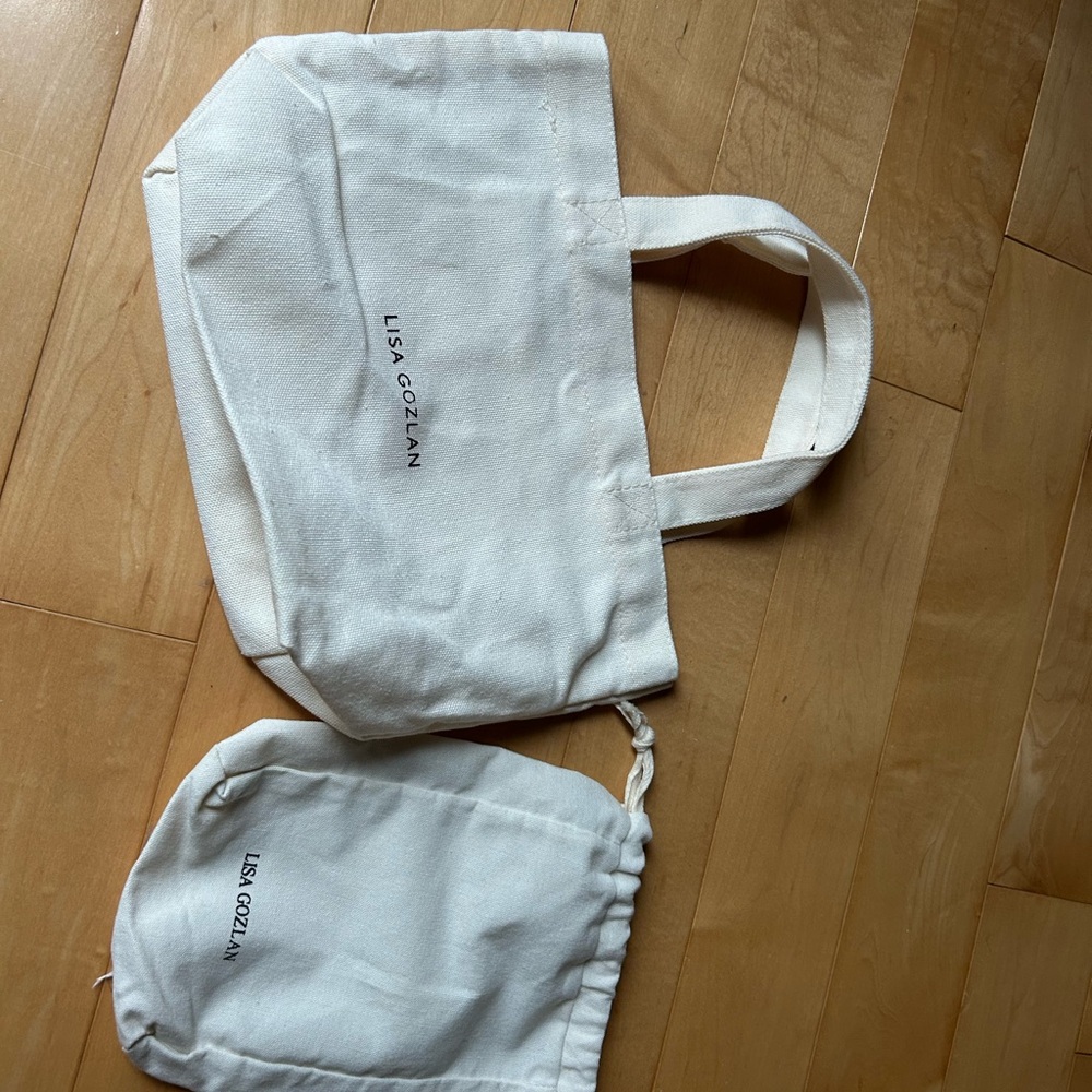 Lisa Gozlan White Tote and Pouch Set